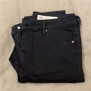 Black skinny jeans